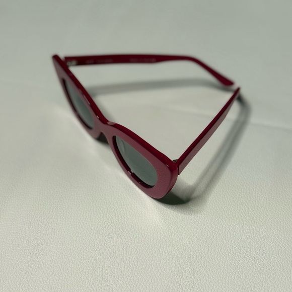 SEE Retro Pink Cat-Eye Sunglasses - Picture 3 of 6